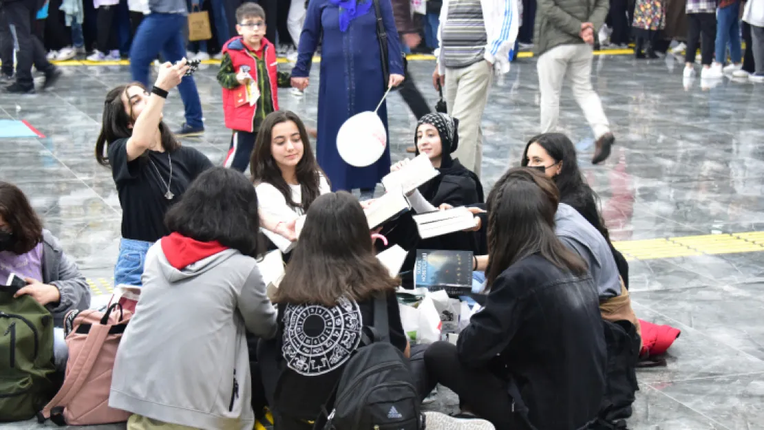 Yazarlardan 9. Malatya Anadolu Kitap Ve Kültür Fuarı'na Övgüler