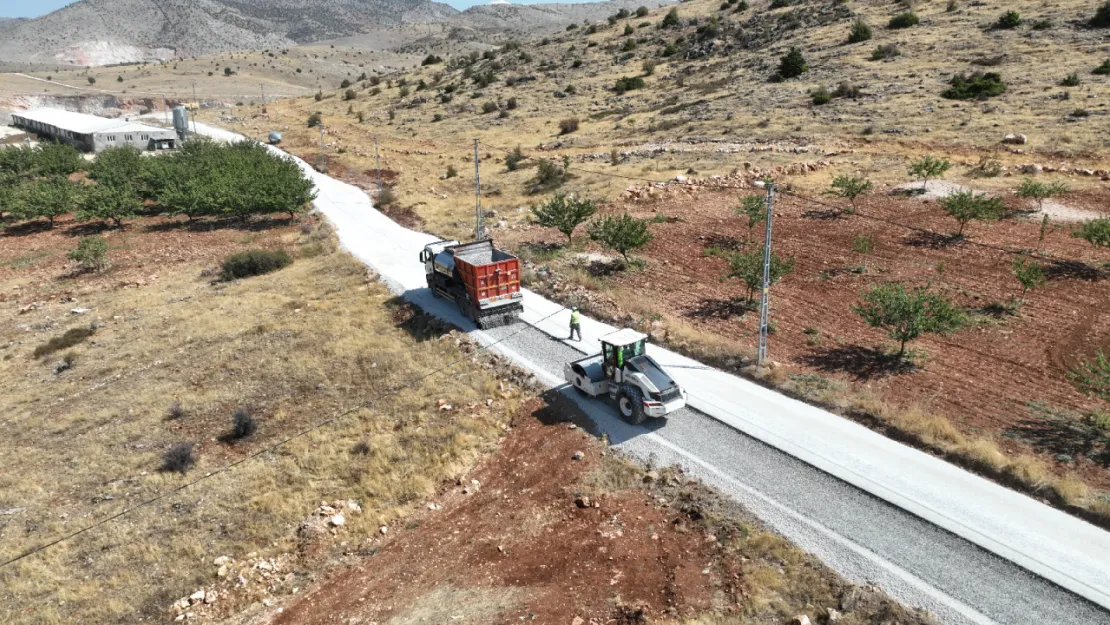 Büyükşehir Belediyesi Gözene Mahallesi'nde Yol Çalışmalarına Başladı