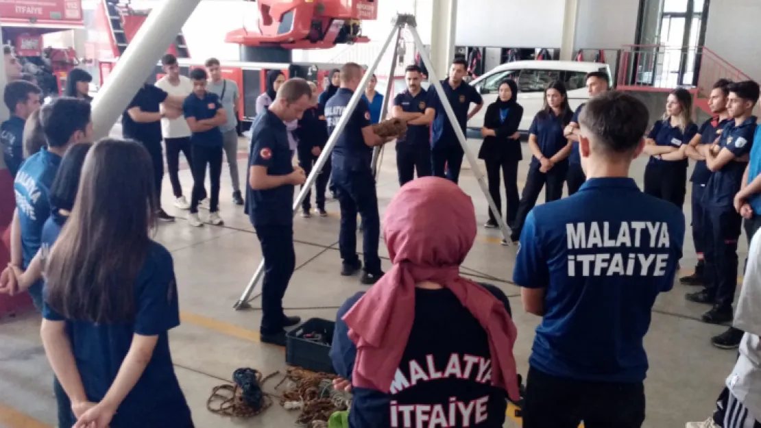 Büyükşehir Belediyesi İtfaiye Daire Başkanlığı Eğitimlerine Devam Ediyor