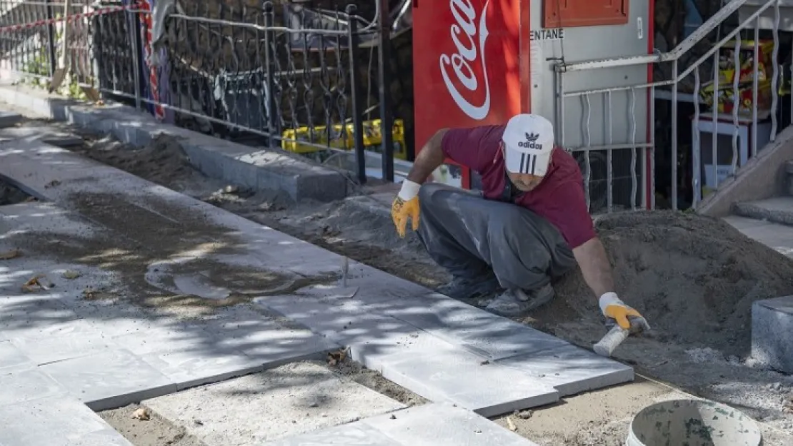 Büyükşehir Belediyesi Sivas Caddesini Yeniliyor