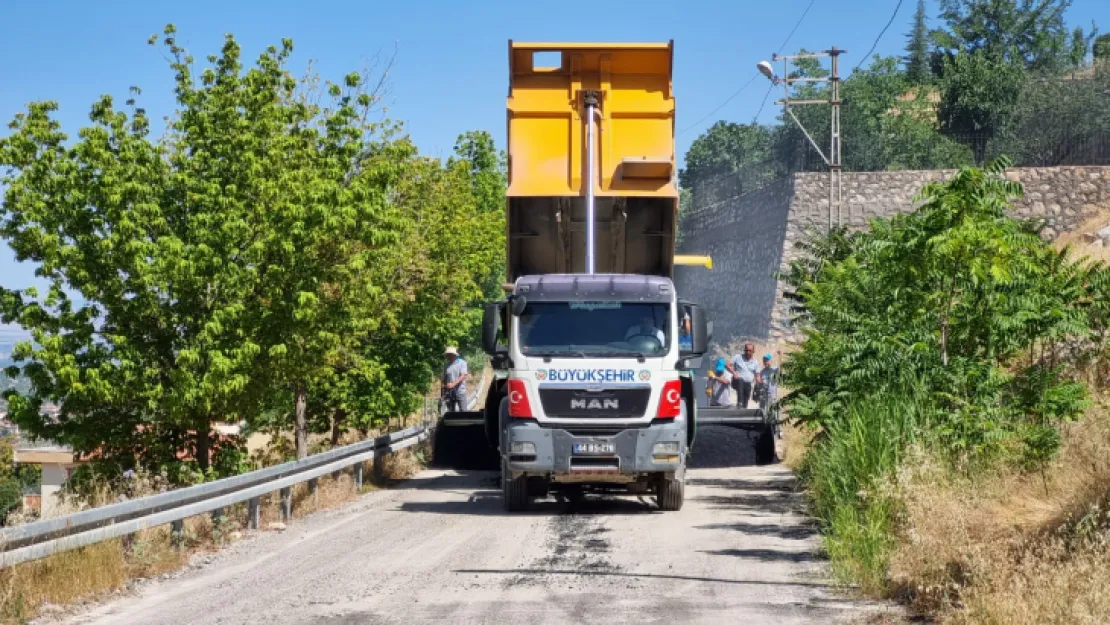 Büyükşehir Belediyesi Yıldıztepe'de Asfalt Çalışmalarını Sürdürüyor