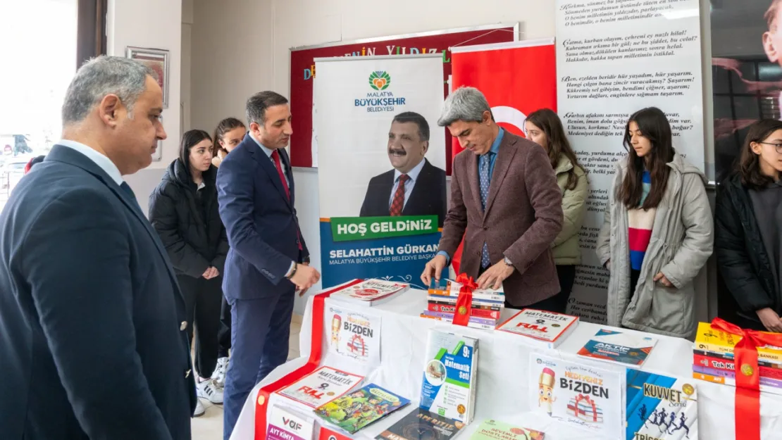 Büyükşehir Belediyesinden Lise Öğrencilerine Kaynak Kitap Desteği