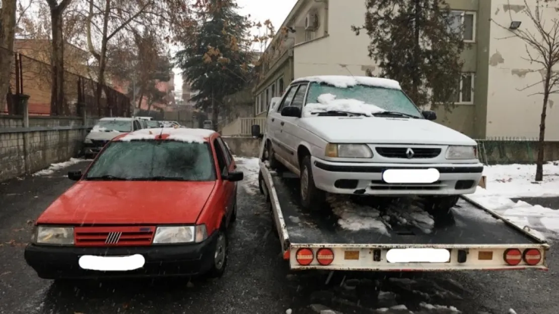 Change araçlar yediemin otoparkına çekildi