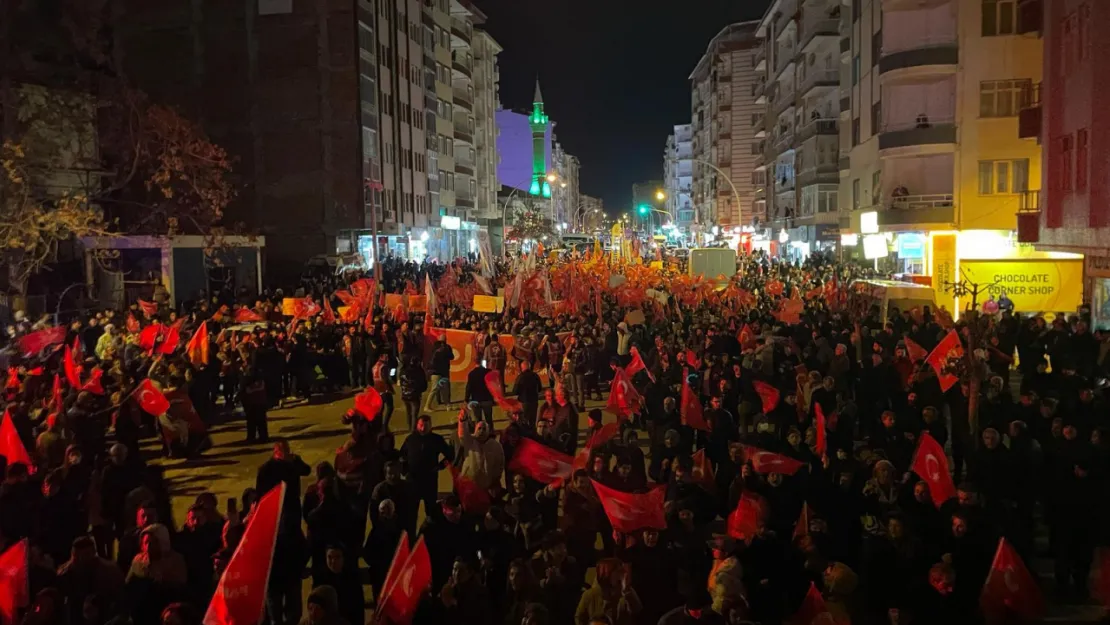 CHP Malatya İl Örgütü'nden Ekrem İmamoğlu'na Destek Yürüyüşü