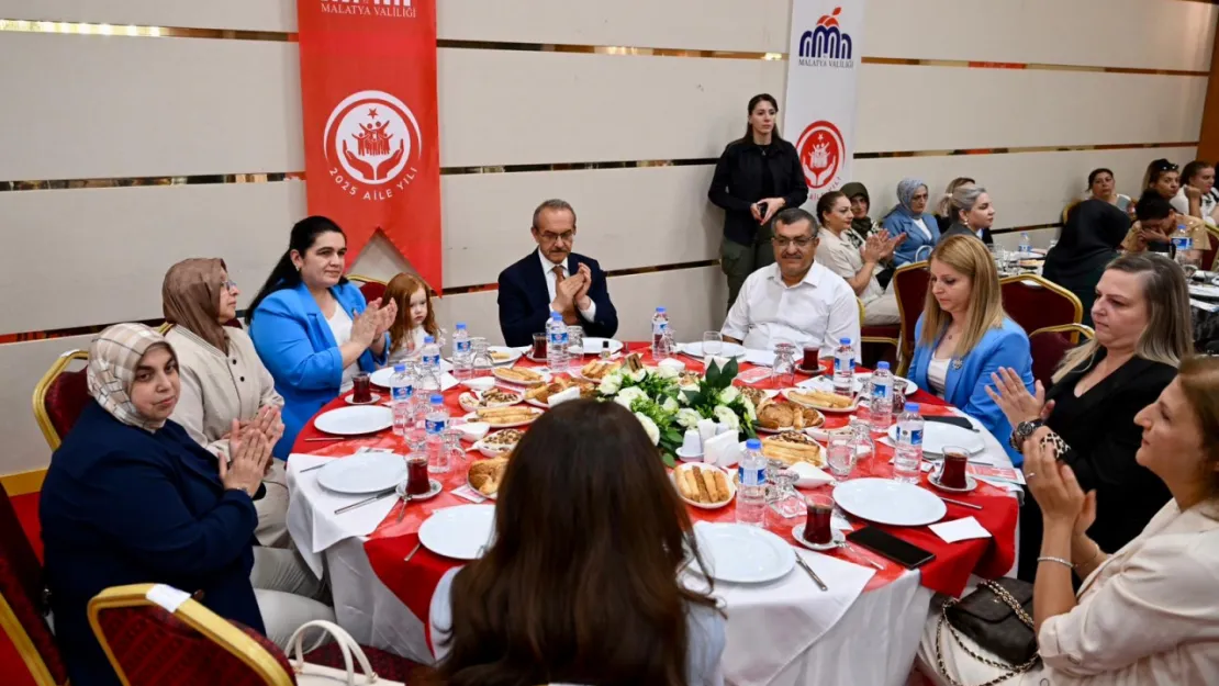Çocuklara Verilebilecek En Güzel Hediye Aile