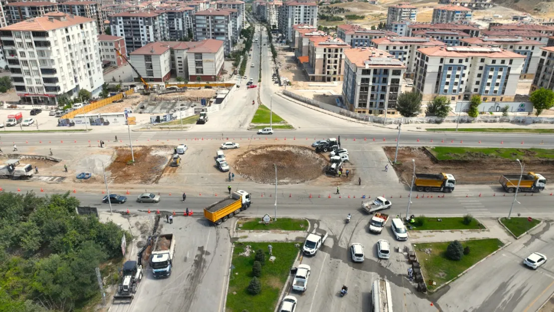 Çöşnük Kavşağı'nda Düzenleme Çalışmaları Devam Ediyor