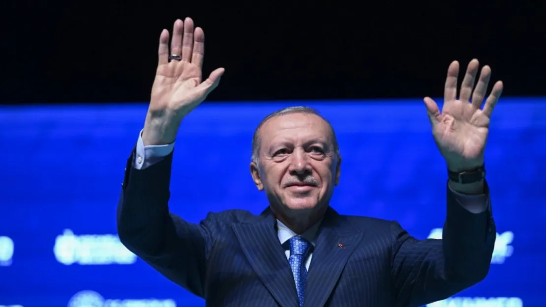 Cumhurbaşkanı Erdoğan'dan Teğmenlerin yemin törenine eleştiri: Kılıçları kime çekiyorsunuz?