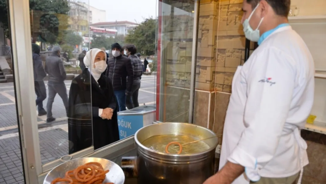 Demokrasi dışı söylemler ülkemize yapılmış en büyük kötülüktür