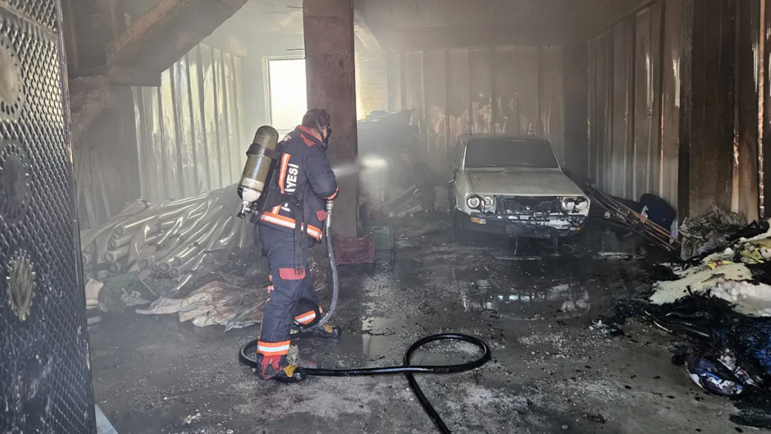 Depo yangında maddi hasar oluştu