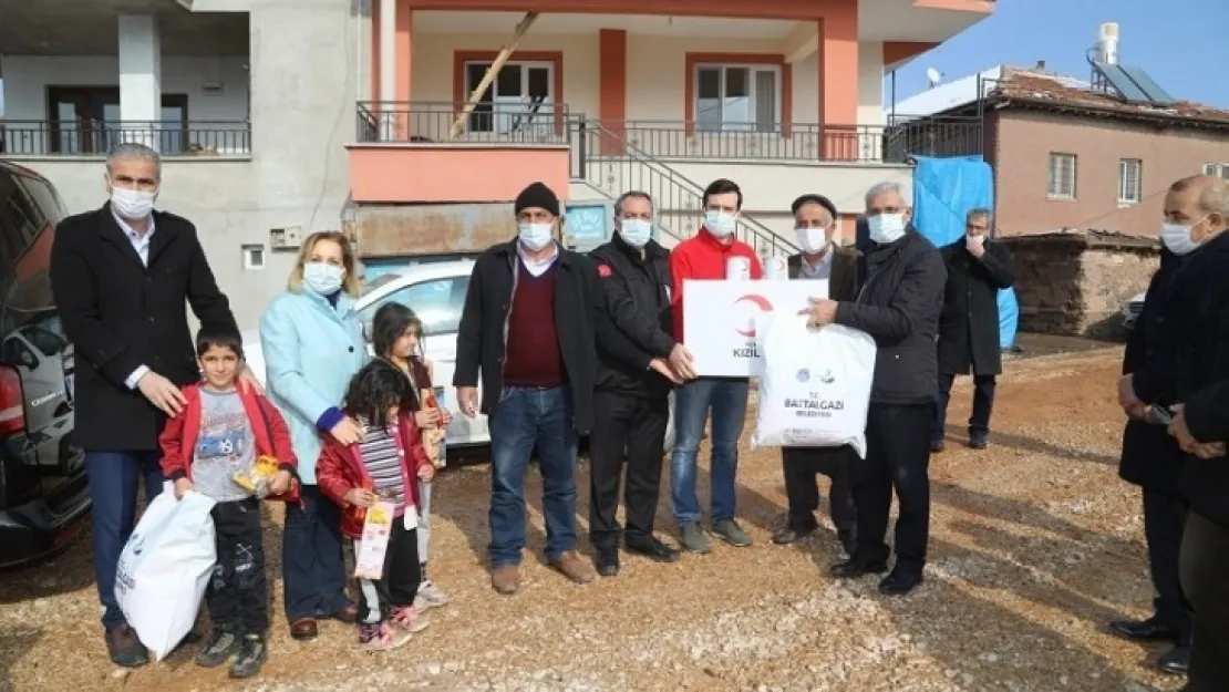 Depremin Birinci Yılında Depremzede Aileleri Unutulmadı