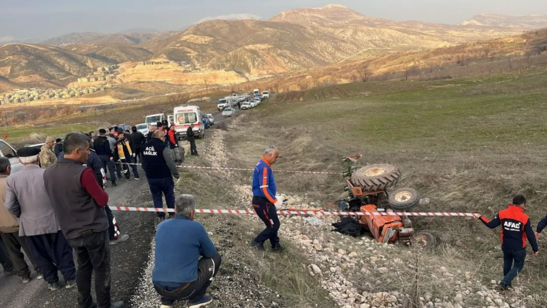 Devrilen traktörün altında kalarak hayatını kaybetti