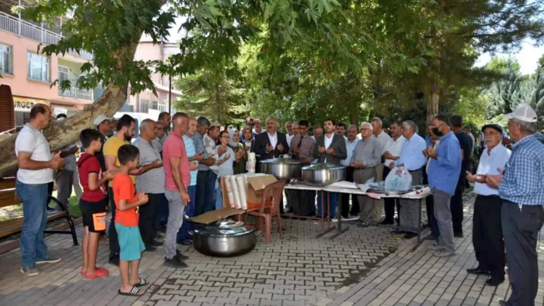 Doğanşehir Belediyesi'nden aşure etkinliği