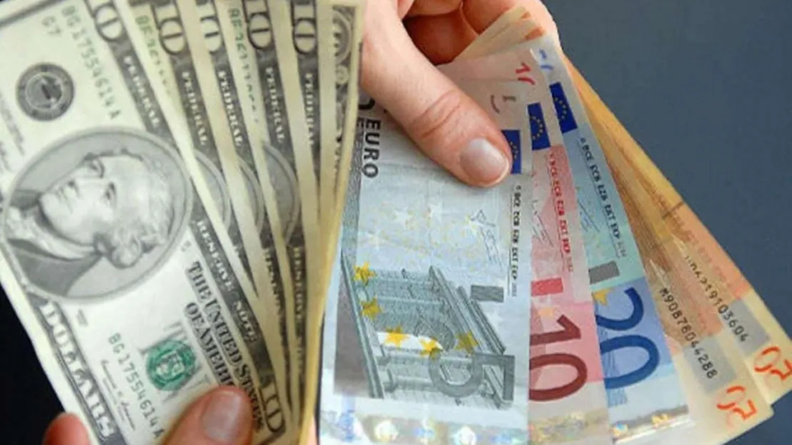 Dolar ve Euro güne yükselişle başladı