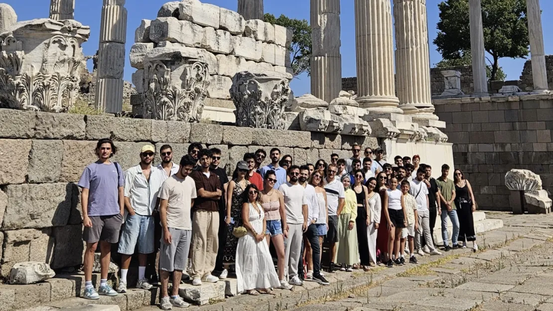 Dünyanın İlk Hastanesi Geleceğin Hekimlerini Ağırlıyor