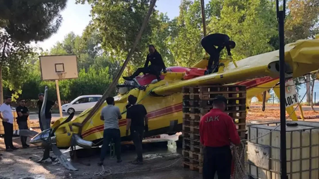 Düşen yangın söndürme uçağının enkazına ulaşıldı