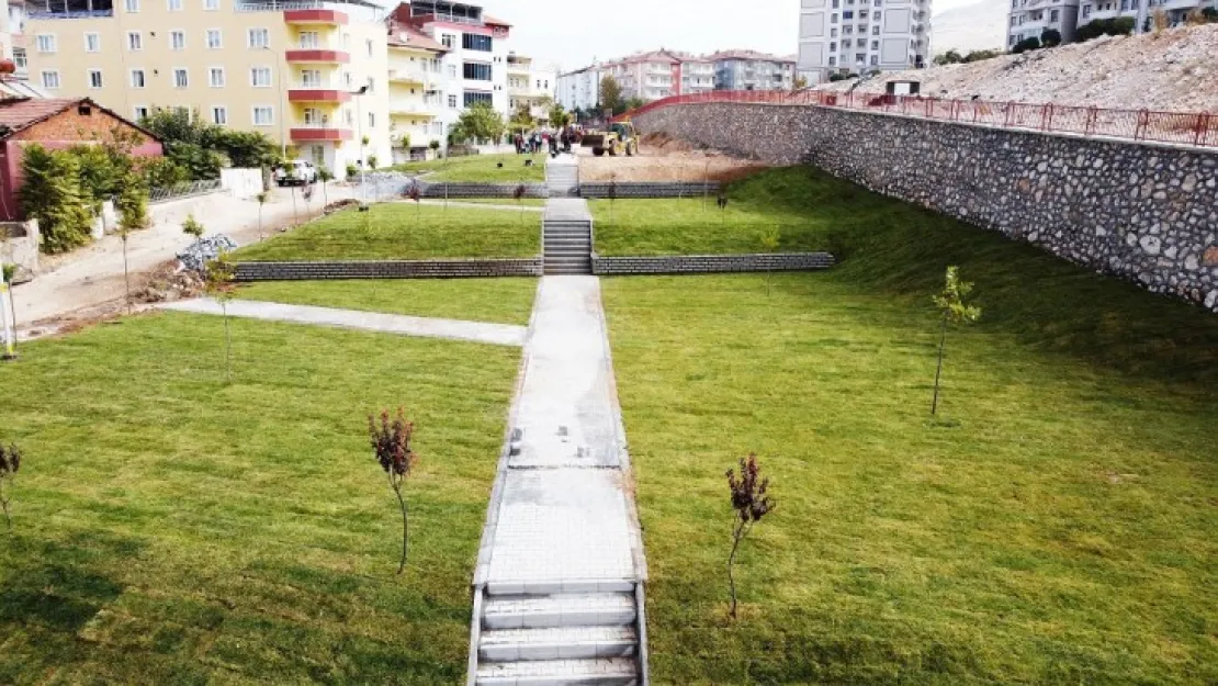 Fırat Mahallesindeki Yeni Park Yapımında Sona Yaklaşıldı