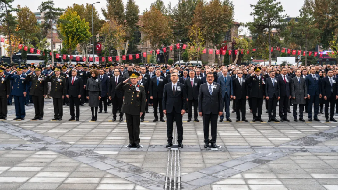 Gazi Mustafa Kemal Atatürk 84. Ölüm Yıl Dönümünde Cumhuriyet Meydanı'nda Anıldı