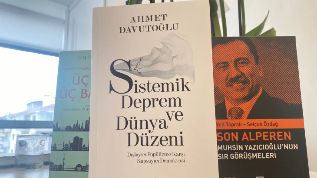 Gelecek Partisi imza günü etkinliği düzenliyor.