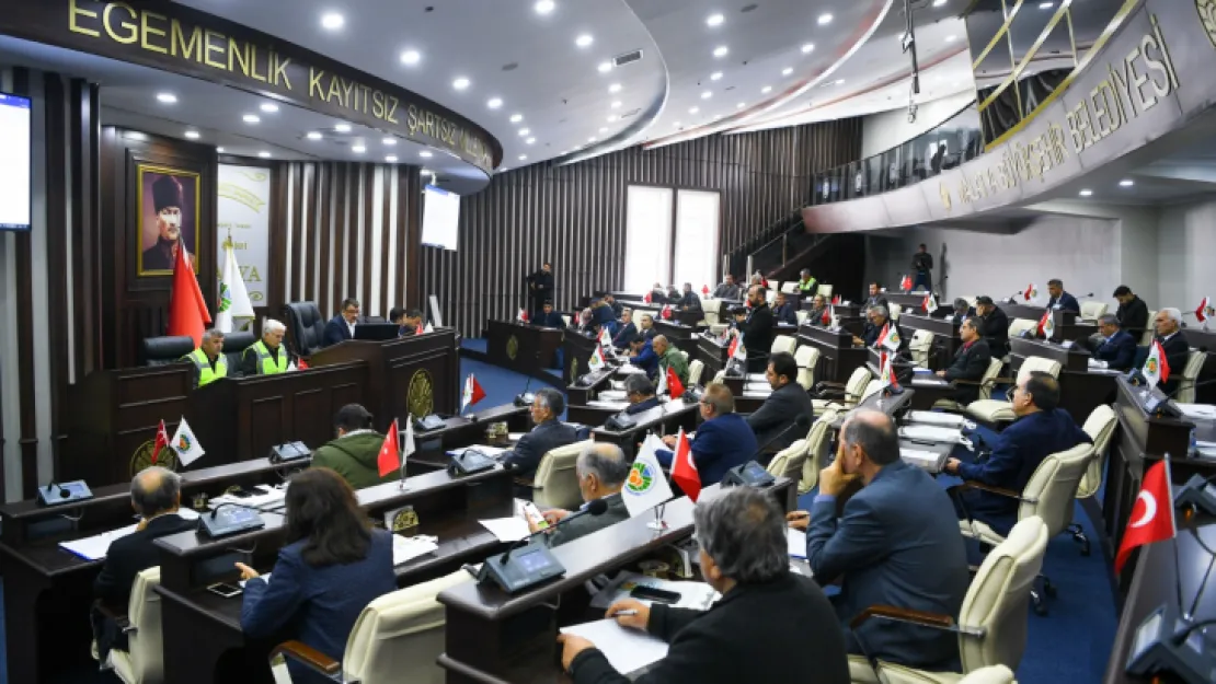 Gürkan, 'Vatandaşlarımız binaları tam tescil etmeden kapılarını, pencerelerini söktürmesinler'