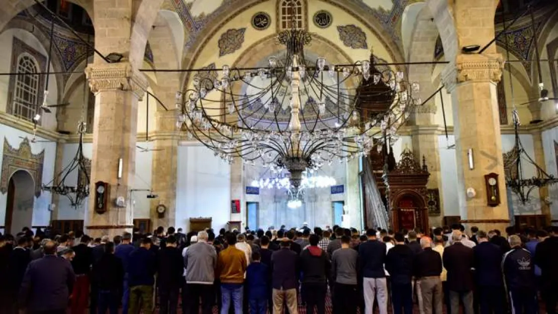 Sabah Namazında 'Barış Pınarı Harekatı' İçin Dualar Edildi