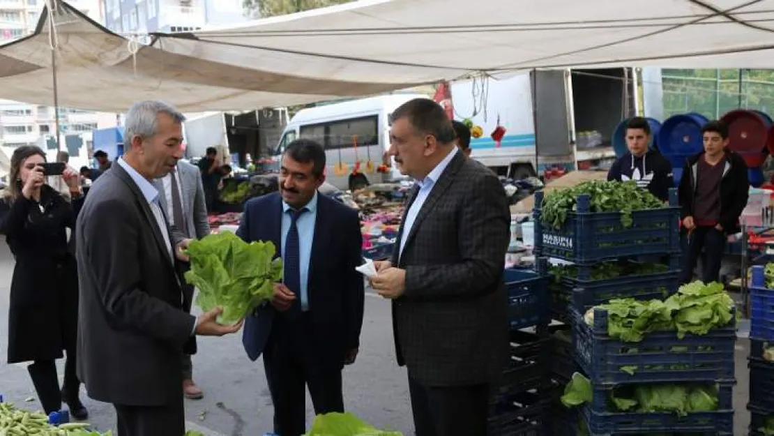 Başkan Gürkan, 'Pazar Esnafı Bizim Güvenlik Sigortamızdır'