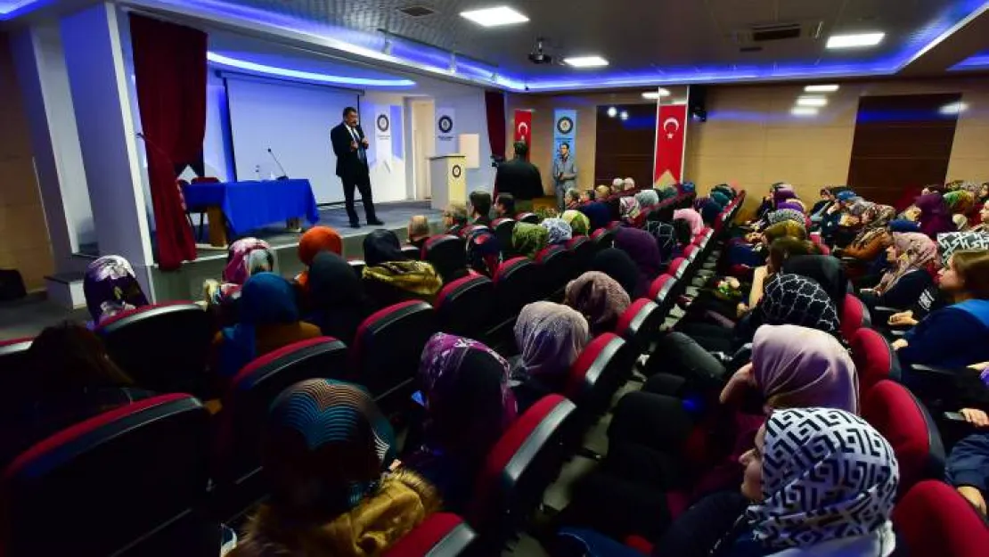 Gürkan, Avni Kiğılı Kız Anadolu İmam Hatip Lisesi Öğrencileri İle Bir Araya Geldi