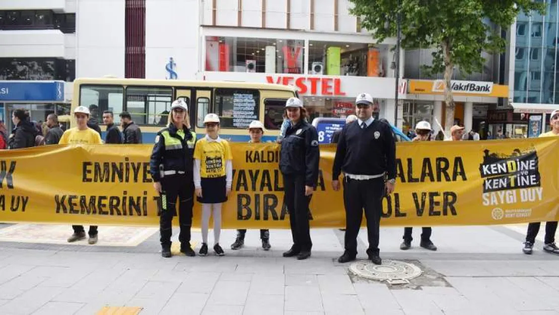 Trafik Farkındalığı İçin Yol Kapattı