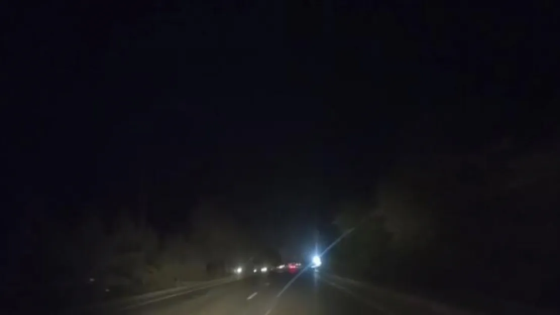 Hanımçiftliği'nde karanlık yollar sürücülere zor anlar yaşatıyor