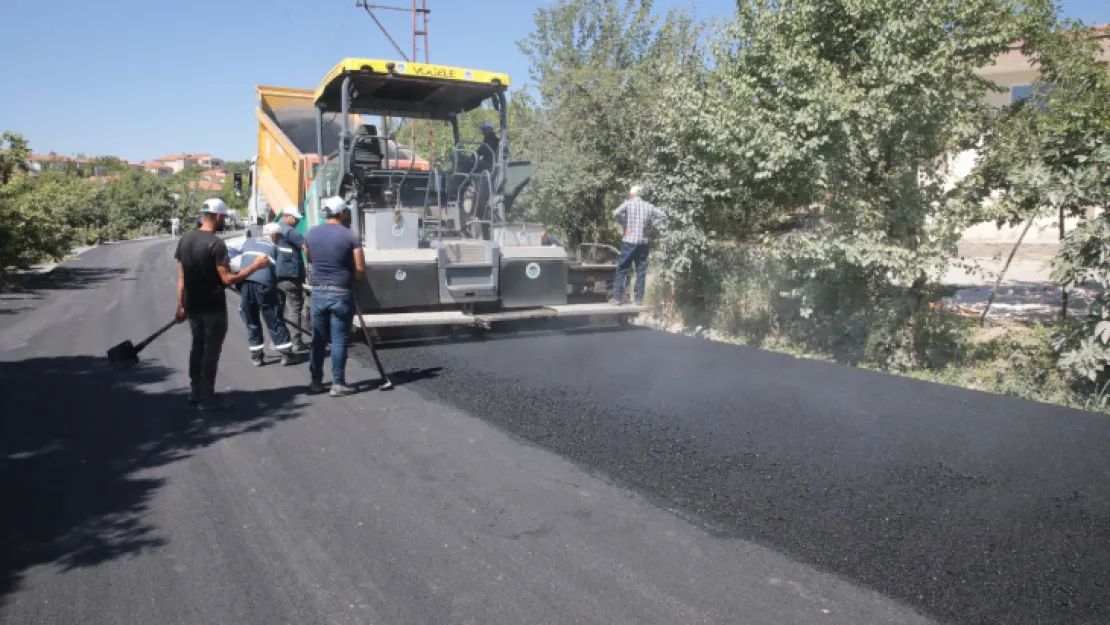 Hanımınçiftliği Mahallesi'ne 3 Kilometrelik Sıcak Asfalt