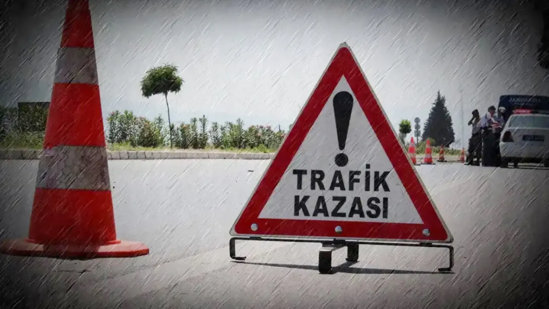 Hatay'da tarım işçilerini taşıyan midibüs devrildi: 25 yaralı