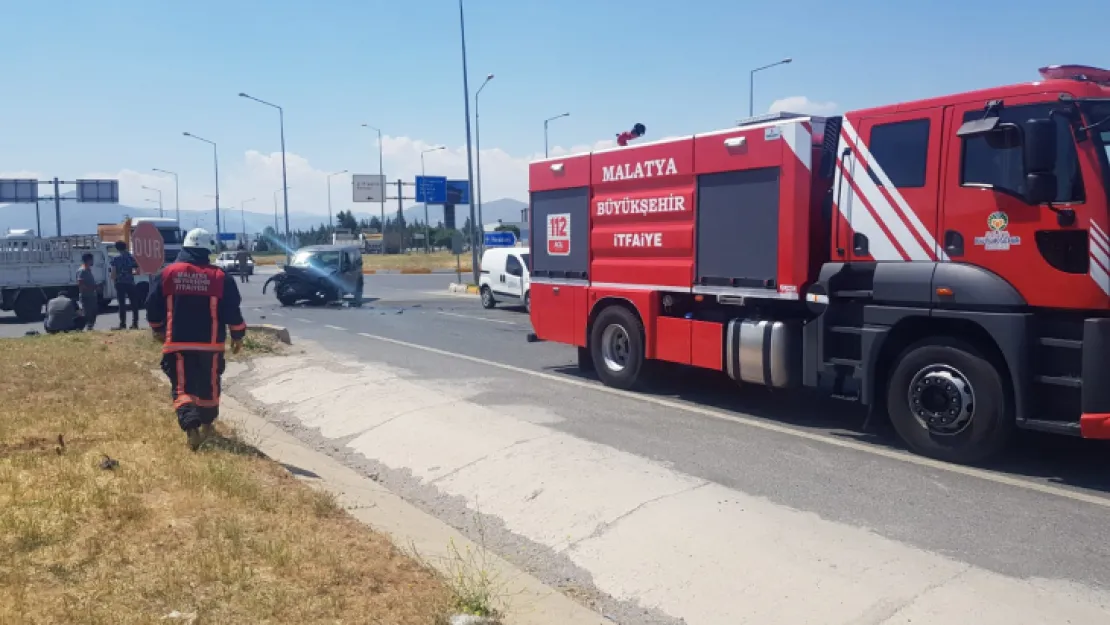 Havaalanı yolunda trafik kazası