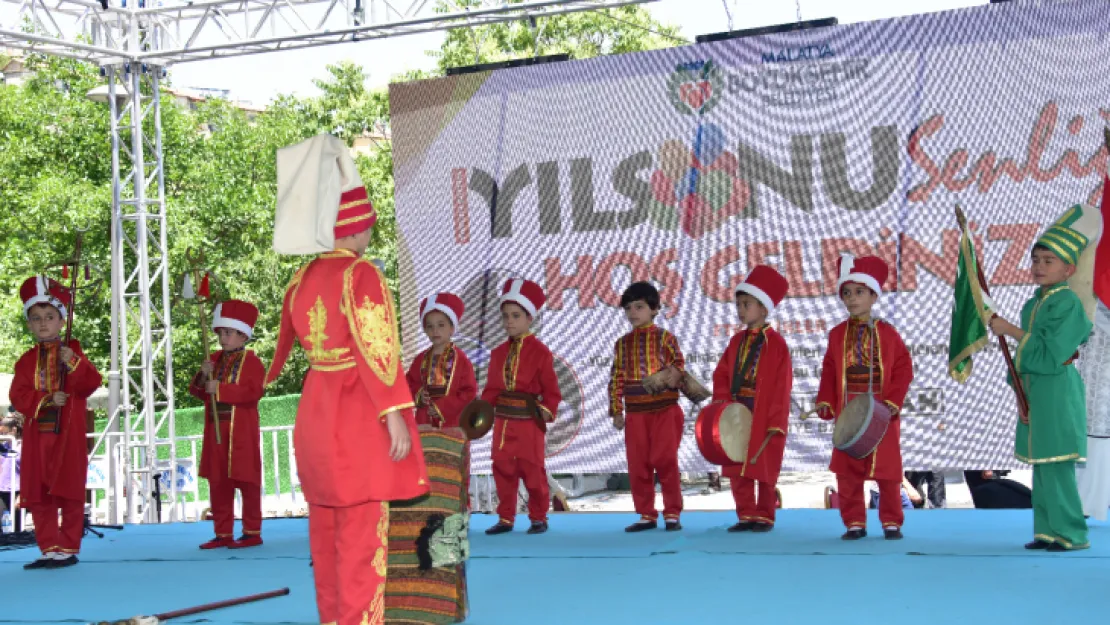 Horata Mesire Alanında Düzenlenen Yılsonu Şenliklerinde Semt Konakları Öğrencileri Doyasıya Eğlendi