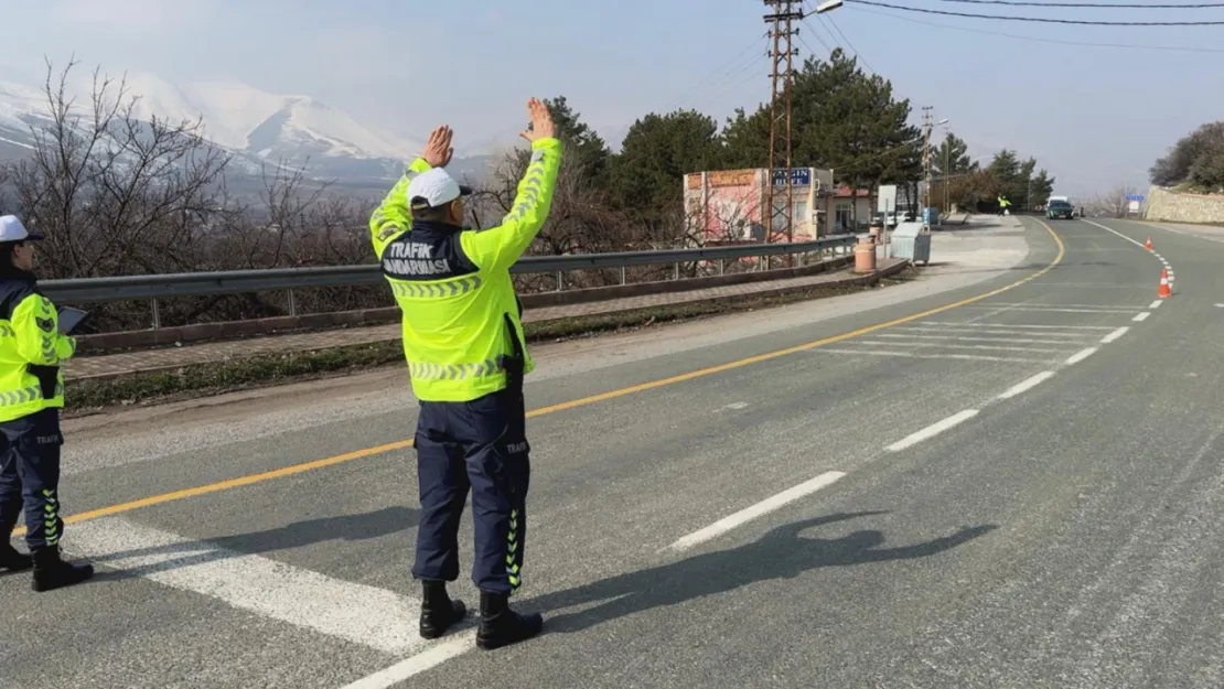 İl Jandarma Komutanlığı EkiplerinceDrone Destekli Trafik Denetimi Gerçekleştirildi