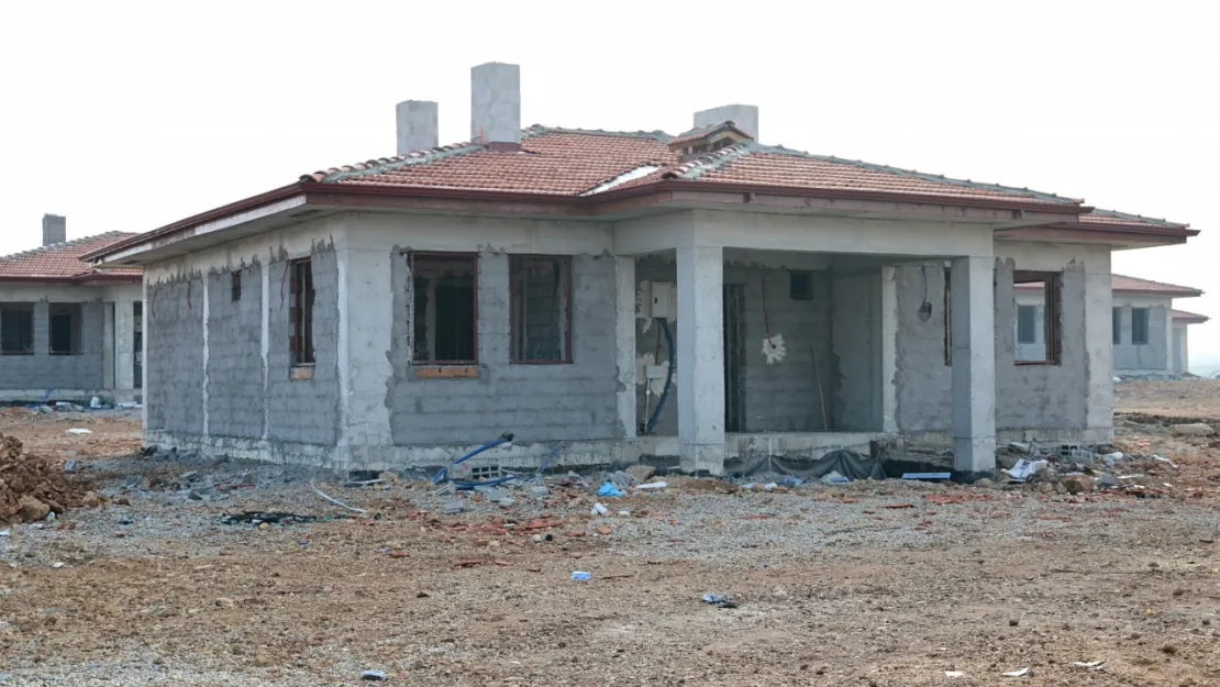 İlk Etapta 30 Köy Evi Teslim Edilecek