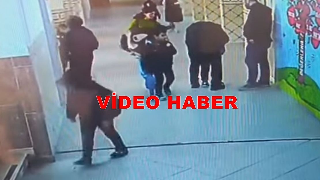 İlkokulda Korku Dolu Anlar: Öğretmenin Müdahalesi Öğrenciyi Hayata Bağladı