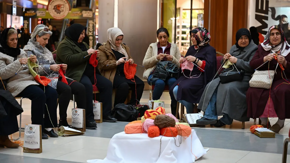 'İlmek İlmek Kadın Buluşması' programı  etkinliklerle başladı