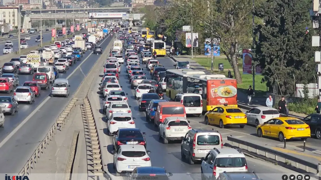 İstanbul'da trafiğe kapatılan yollar açıklandı