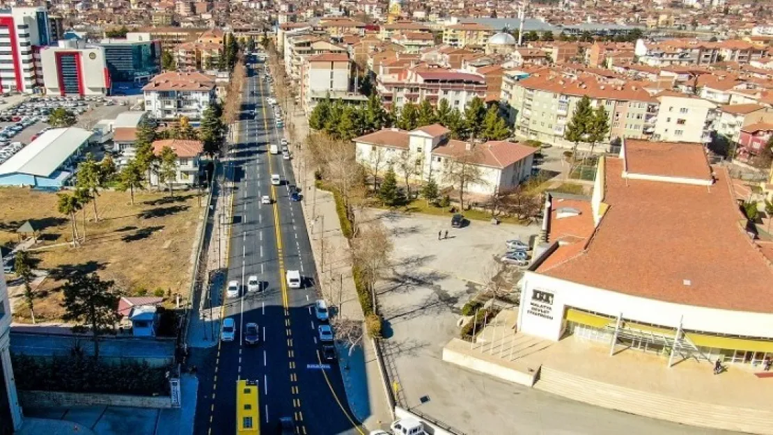 İstasyon Caddesi'nin Yenilenmesi, Vatandaş Ve Esnafı Memnun Etti