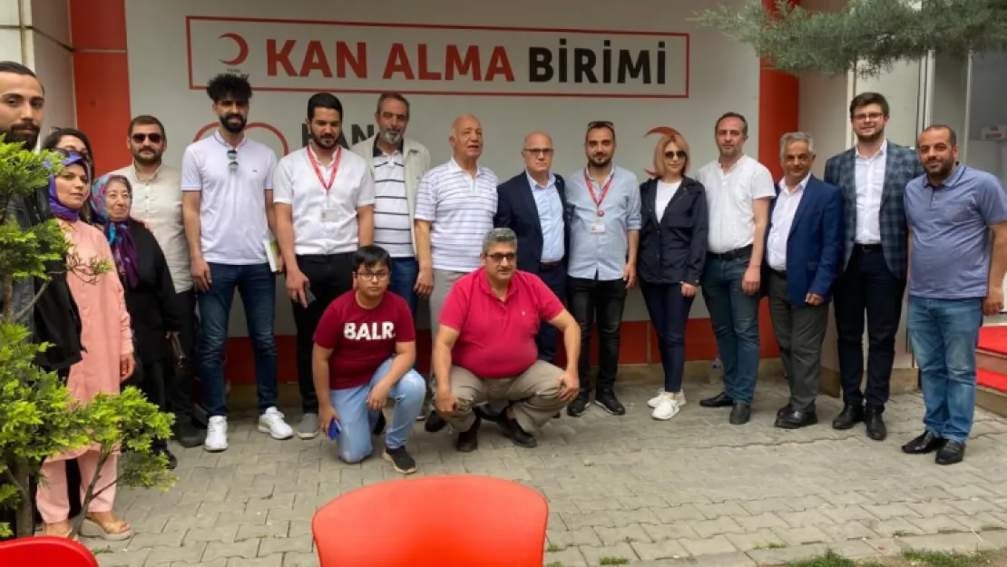 İYİ Parti'den Kan Bağışı