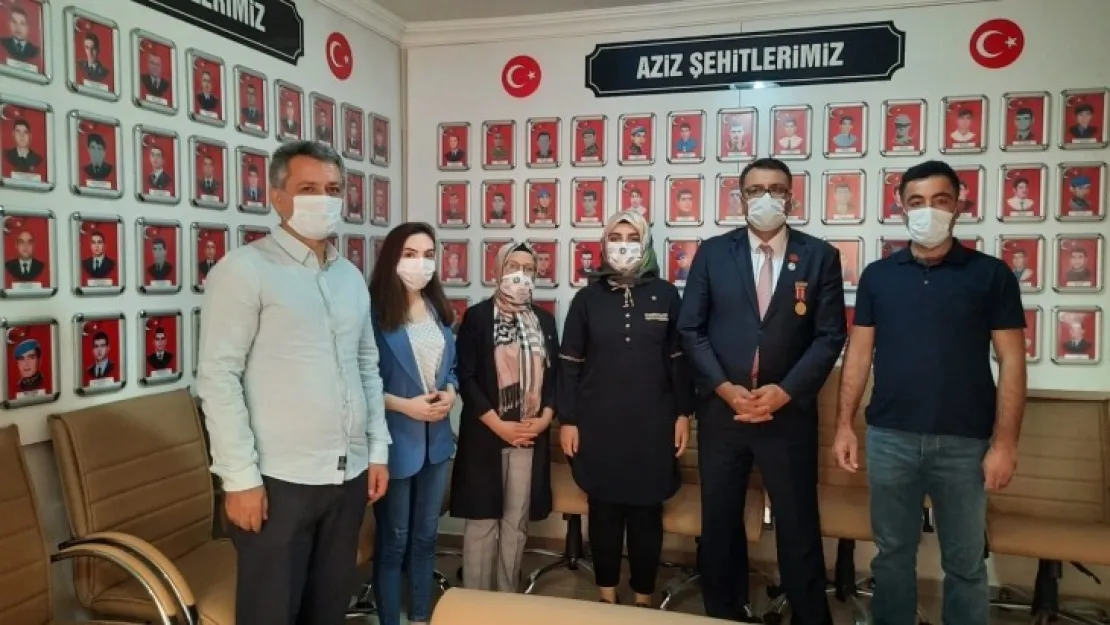 İyi Parti Kadın Ve Gençlik Kollarından Ziyaret