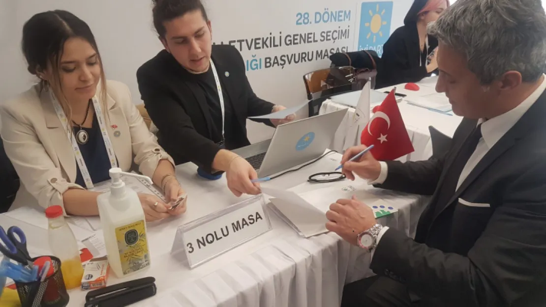 İYİ Parti Malatya Milletvekiliği aday adaylığı için Hakan Kalkan başvurusunu gerçekleştirdi.