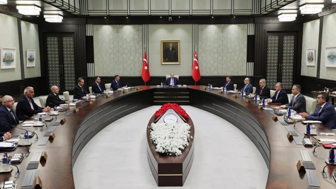 Kabine toplandı