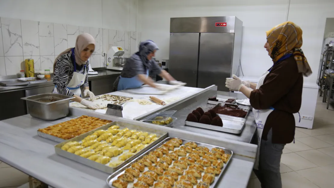 Kadın Eliyle Üretilen Doğallık: Battalgazi'de Kadın Kooperatifinden Sofralara