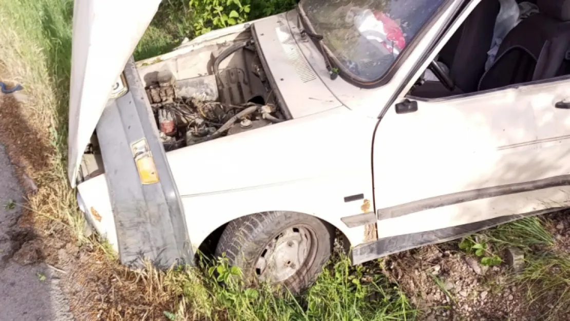 Kale Darıpınar Mahallesinde Trafik Kazası