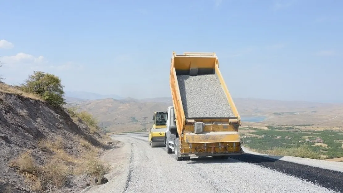 Kamıştaş Mahallesinde 10 Km Yol Asfaltlandı