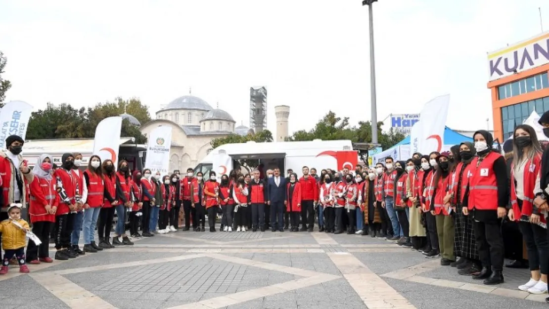 Kızılay Haftası Düzenlenen Etkinliklerle Kutlanıyor