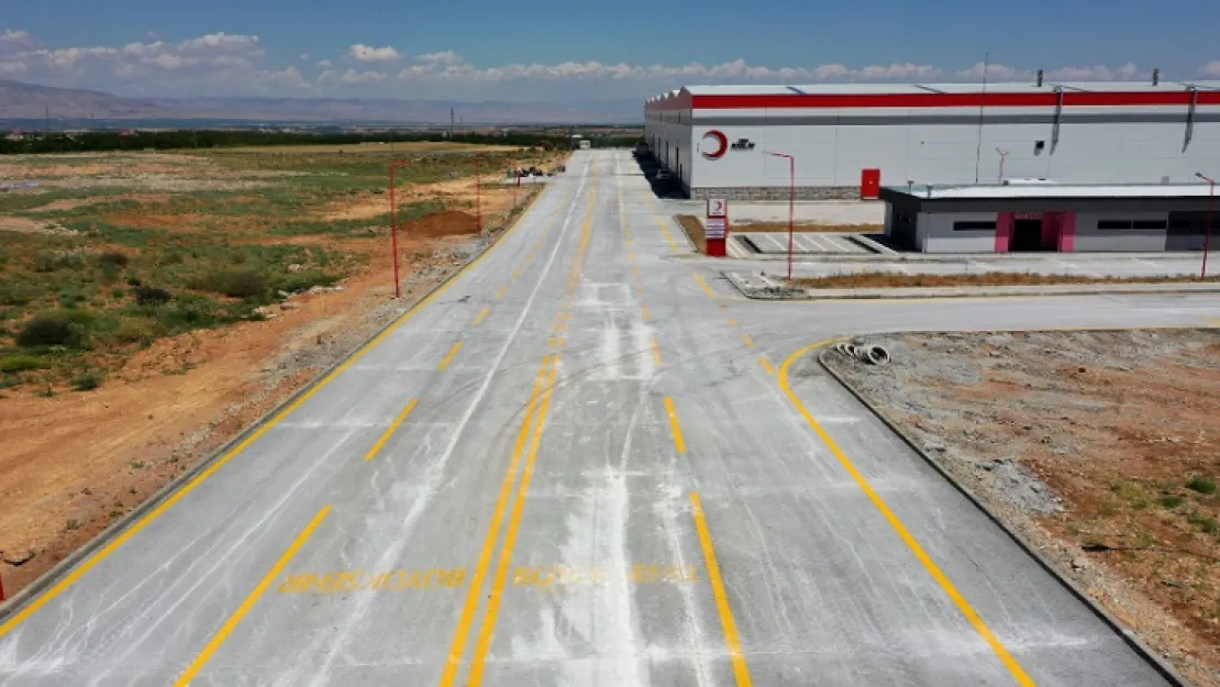 Kızılay Üretim Merkezinde Sıkıştırılmış Beton Yol Uygulaması Gerçekleştirildi