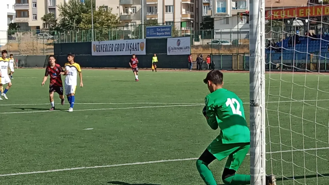 Malatya Adil Türk U 18 Gençler Ligi 5 Hafta Karşılaşmalarına Devam Edildi...