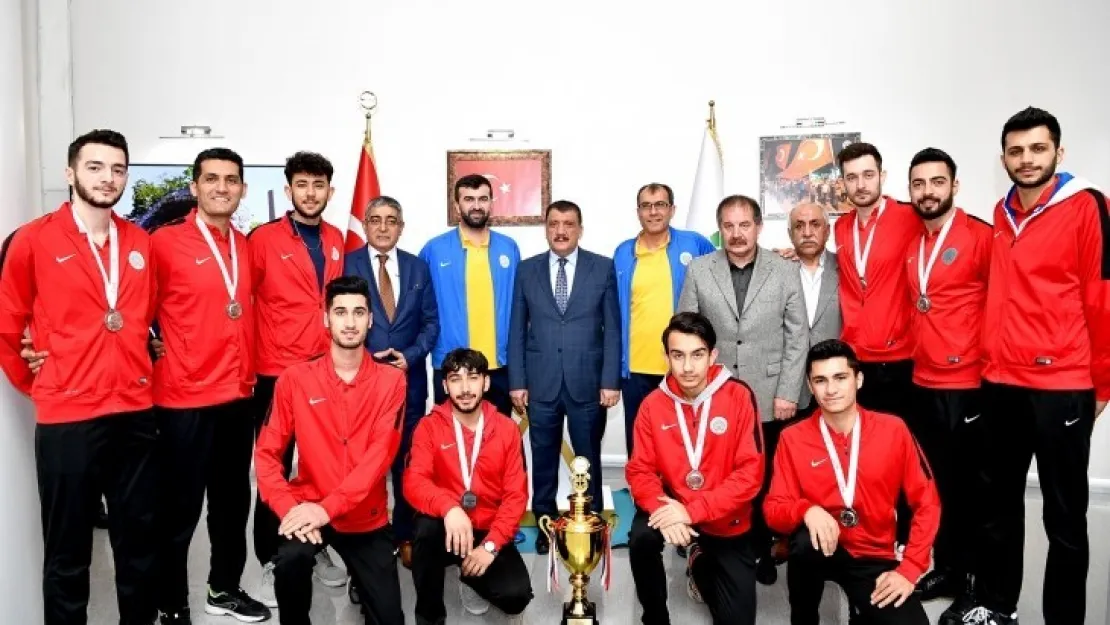 Malatya Büyükşehir Belediyesi Voleybol Takımı, 1. Lige Yükseldi