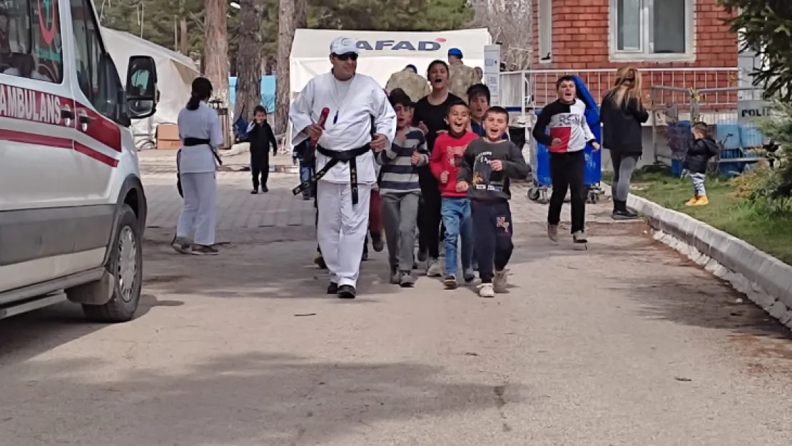 Malatya Çadır Kente İlk KARATE Antrenmanı Başladı